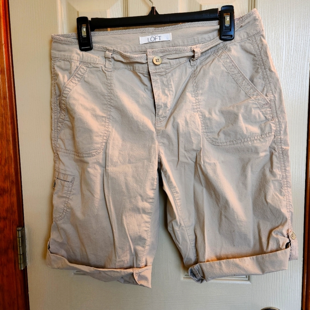 Ann Taylor Loft Bermuda cargo hiking shorts sz 8